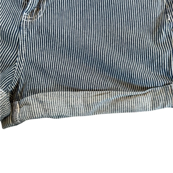 Dickies Striped Blue & white stretch denim Women's Shorts size 9/29 EUC - Picture 4 of 11